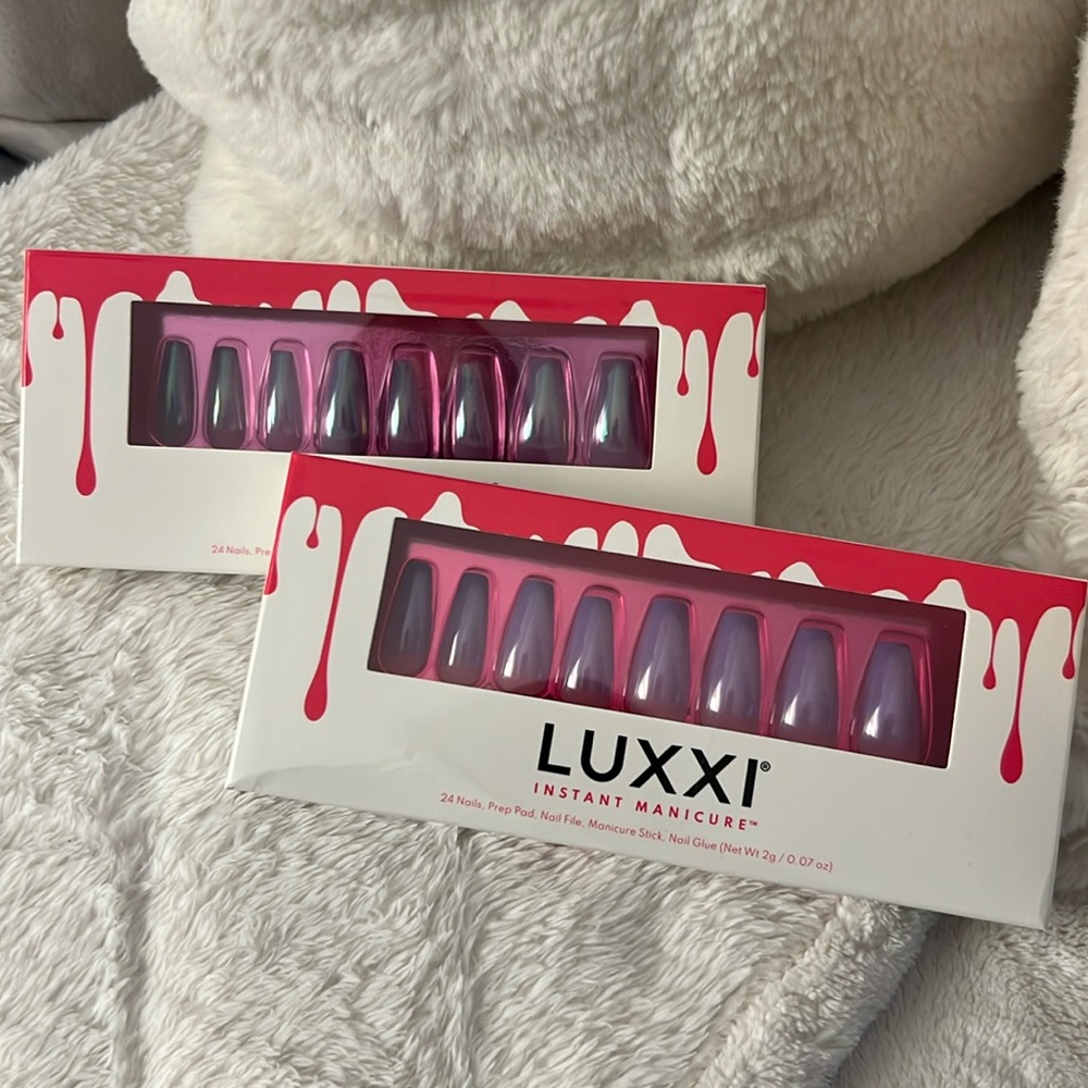 2 SETS OF LUXXI INSTANT MANICURE PRESSON NAILS BRAND NEW RETAIL $16 each